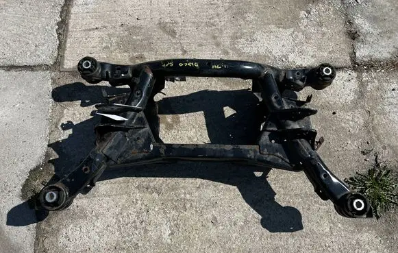 Land Rover Discovery 5 Rear beam 