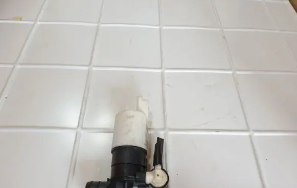 Renault Laguna II Windscreen/windshield washer pump 8200067015