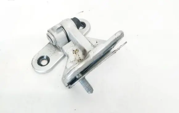 Mercedes-Benz A W176 Rear door lower hinge A046572 HW176E1