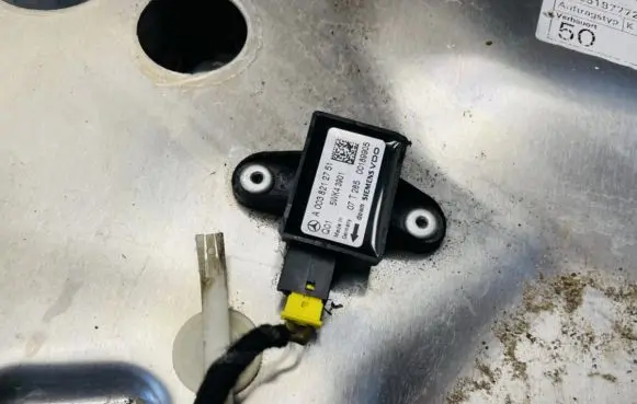 Mercedes-Benz S W221 Airbag deployment crash/impact sensor a0038212751 5wk43901