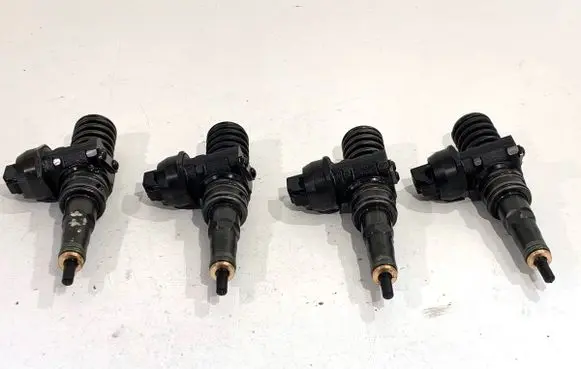 Seat Altea Fuel injectors set 038130073AG