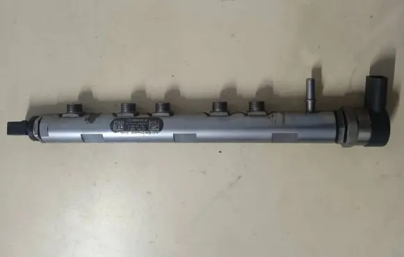 BMW 3 E90 E91 Fuel main line pipe 0445214183