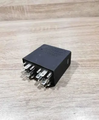 Audi A6 S6 C5 4B Other relay 4b0919471a 5kg00656805