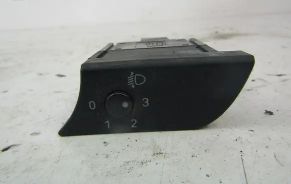 Audi A4 S4 B7 8E 8H Headlight level height control switch 8E1919094