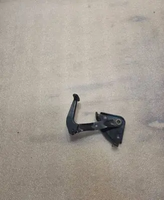 Audi A8 S8 D2 4D Engine bonnet (hood) release handle