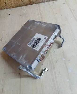 Toyota Corolla E120 E130 Engine control unit/module 1758006881 8966102A60 MB1758006881