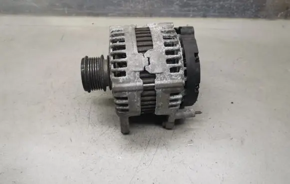 Volkswagen PASSAT CC Generator/alternator 03L903023D 0121715071