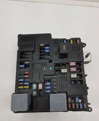 Volvo XC60 Fuse module 32212298 19163