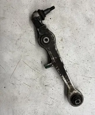 Volkswagen PASSAT B5 Front lower control arm/wishbone