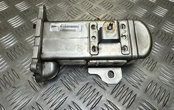 Citroen DS5 EGR valve cooler V29004027