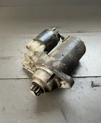 Volkswagen Polo IV 9N3 Starter motor