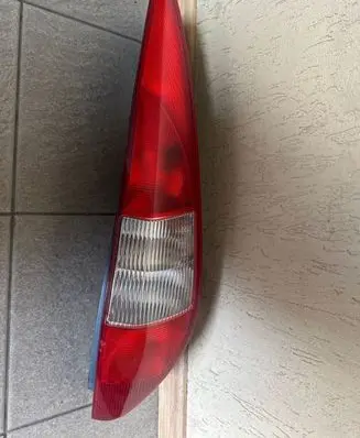 Ford Mondeo Mk III Rear/tail lights 1S7113404C 0374D