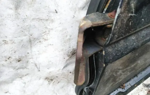 Nissan Sunny Front door upper hinge