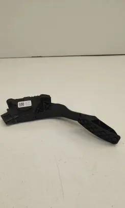Volkswagen Golf VII Accelerator throttle pedal 5Q2723503D