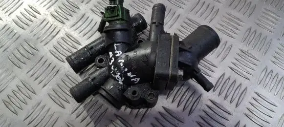 Renault Laguna I Engine coolant pipe/hose 8200065390 8200065392