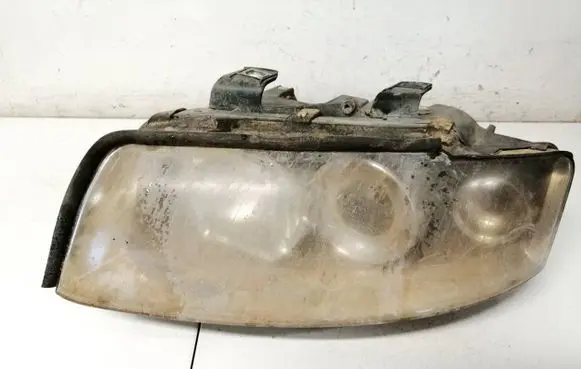 Audi A4 S4 B6 8E 8H Headlight/headlamp 89309150