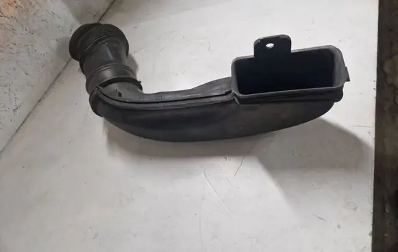Citroen C5 Air intake duct part 9804514980