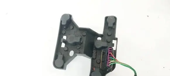 Toyota Avensis T250 Tail light bulb cover holder 89028758