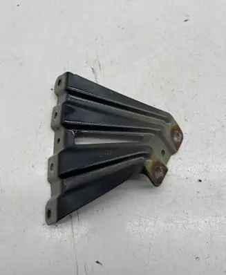 MG ZS Fender mounting bracket 10230193