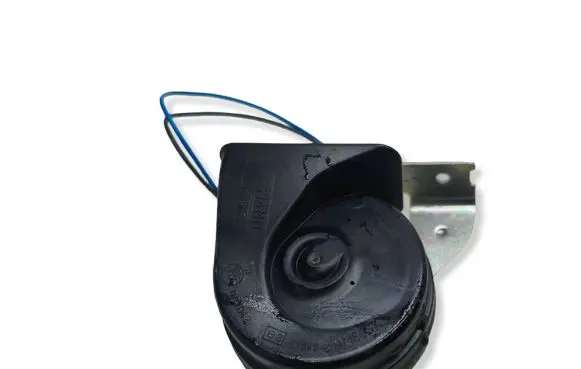 Volvo XC60 Horn signal 32328569 3L03032021