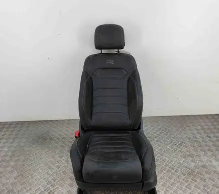 Volkswagen Touareg III Front driver seat 4M4881105A