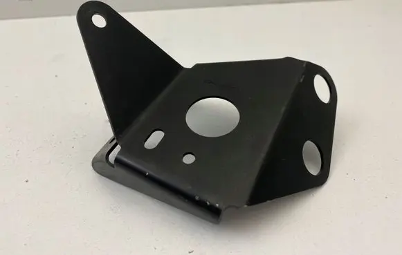 McLaren MP4 12c Radiator mount bracket 11L0096CP