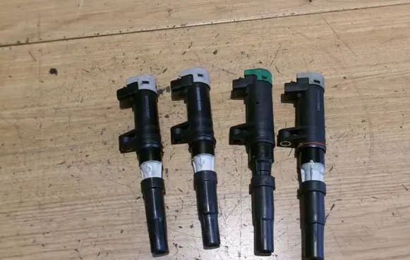 Renault Laguna III High voltage ignition coil