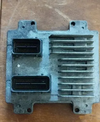 Opel Vivaro Engine control unit/module 55580499