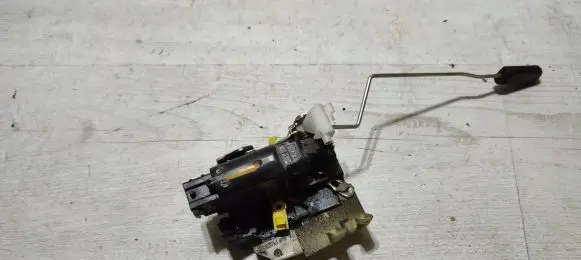 Dacia Duster Front door lock 