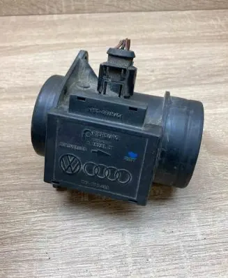 Volkswagen PASSAT B5 Mass air flow meter 074906461 71822101 Used