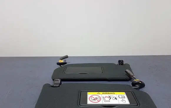 Sun visor
