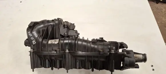 BMW 3 E92 E93 Intake manifold 7797384