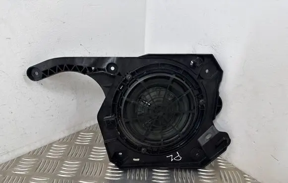 Peugeot 5008 II Front door speaker 9813826980