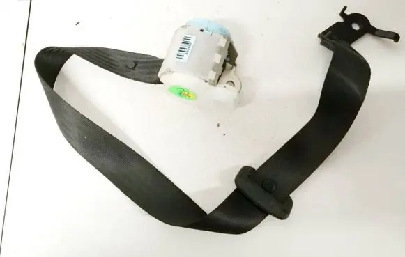 Middle seatbelt (rear)
