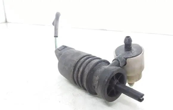 Audi A6 S6 C5 4B Windscreen/windshield washer pump