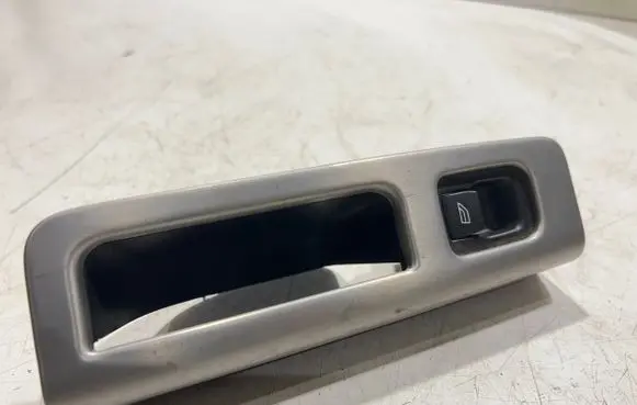 Volvo V50 Electric window control switch 30774163 03451405 01105070652155