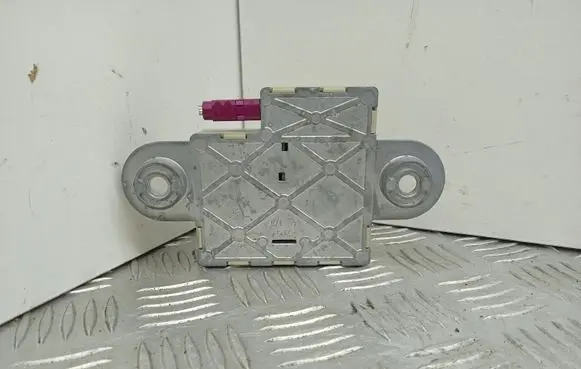 BMW M5 Antenna control unit 6935024