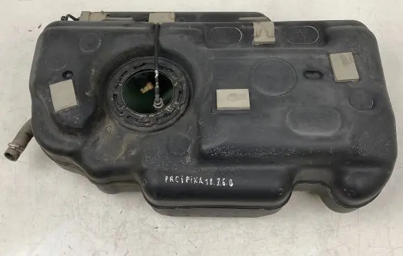 Chrysler Pacifica Fuel tank P52030373AD TB33117H0301 52030439A