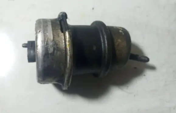 Lexus IS 220D-250-350 Engine mount bracket