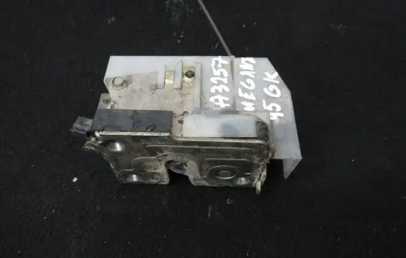 Renault Megane I Rear door lock