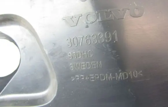 Volvo V70 Front bumper cross member 30763391