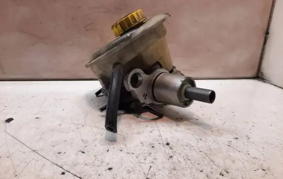 Volkswagen PASSAT B5 Master brake cylinder 4B0611301E