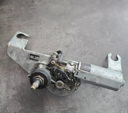 Volvo S40, V40 Rear window wiper motor 0390201529