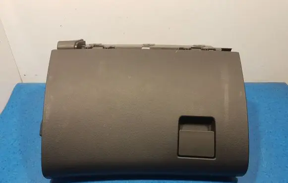 Opel Insignia A Front door storage pocket/box 332910517