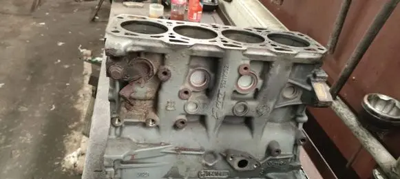 Opel Astra H Engine block Z19DT