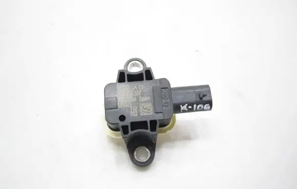Volkswagen Polo V 6R Airbag deployment crash/impact sensor 4H0955557 101125 6521RB4