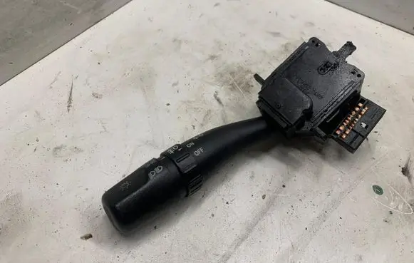 Hyundai Santa Fe Indicator stalk 3283AA