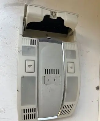 Audi A6 S6 C6 4F Front seat light 4F0947135J