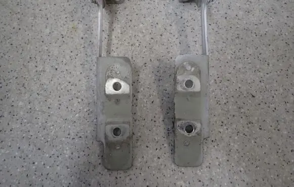 Mitsubishi Colt Engine bonnet/hood hinges
