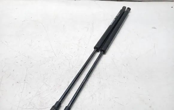 Land Rover Discovery 3 - LR3 Shock absorber/damper mounting bracket ML5871